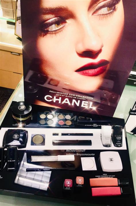 2019 noir et blanc de chanel adv immage